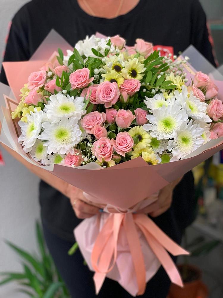 Букет цветов из: Розы и Хризантемы в Кратово