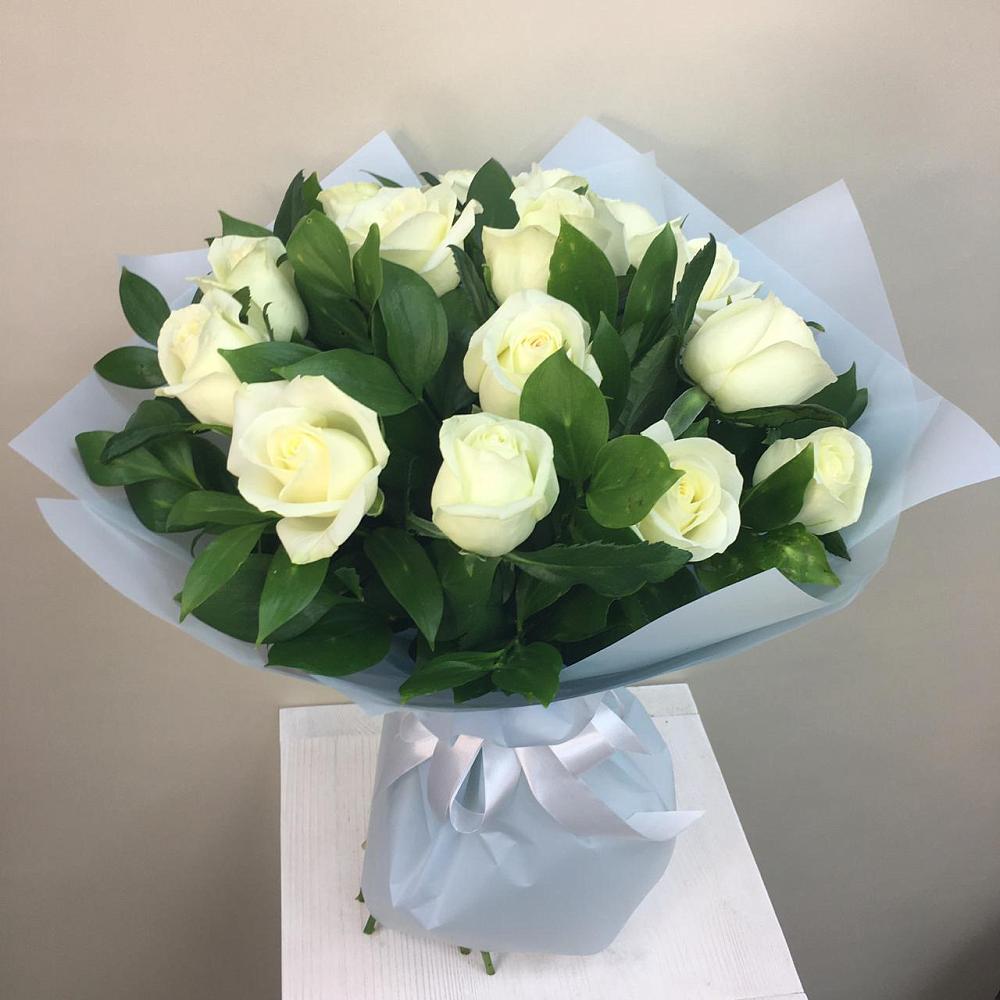 Букет 15 Белых роз Проуд в Кратово