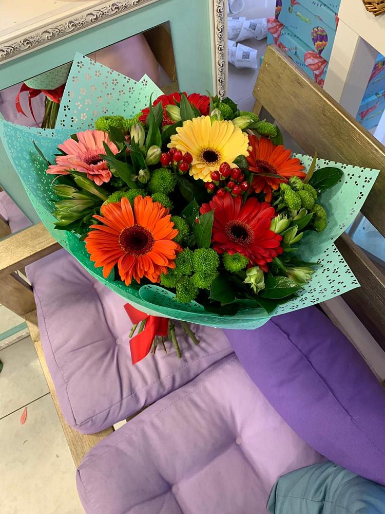 Букет цветов из: Герберы, Хризантемы и Альстромерии в Кратово