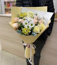 Букет цветов из:  Альстромерии, Розы и Хризантемы в Кратово