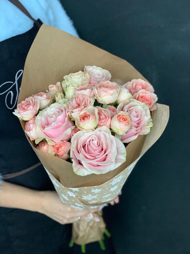 Букет цветов из: Хризантемы и Розы в Кратово