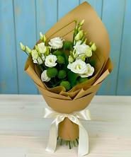 Букет цветов из:  Хризантемы и Лизиантусы в Кратово