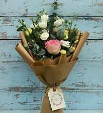 Букет цветов из:  Розы и Лизиантусы в Кратово
